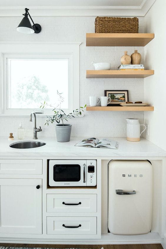 white-color-small-kitchen