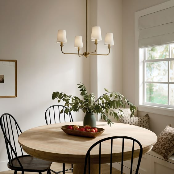 Kitchen lighting ideas in dining area